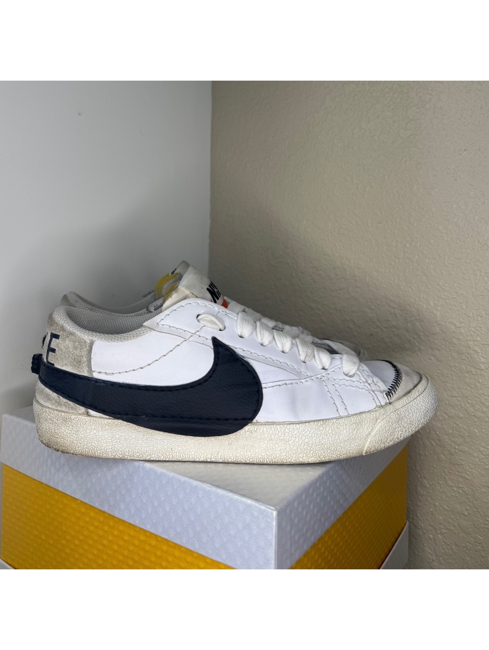 Nike Blazer Low ‘77 Jumbo White Black Women’s Size 9 Sneakers DQ1470-101